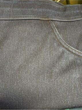 Avenue Women's  Black  Jeggings